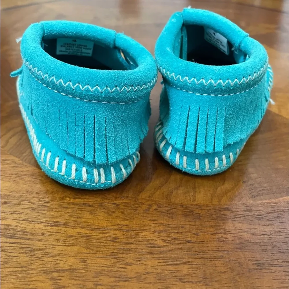 Minnetonka size toddler